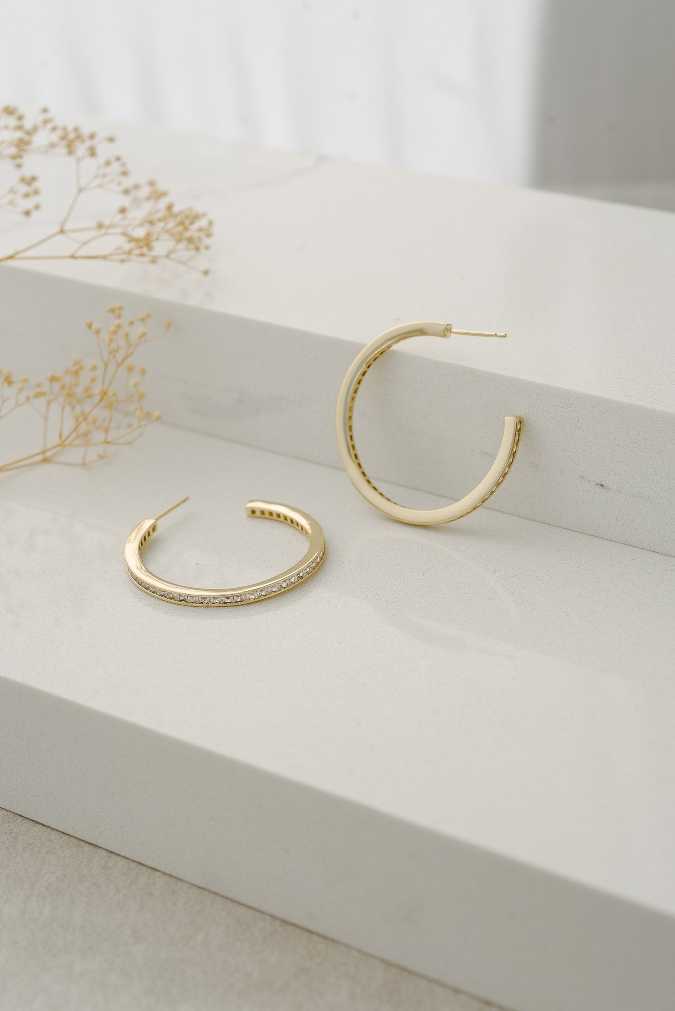 elle | hoop earrings