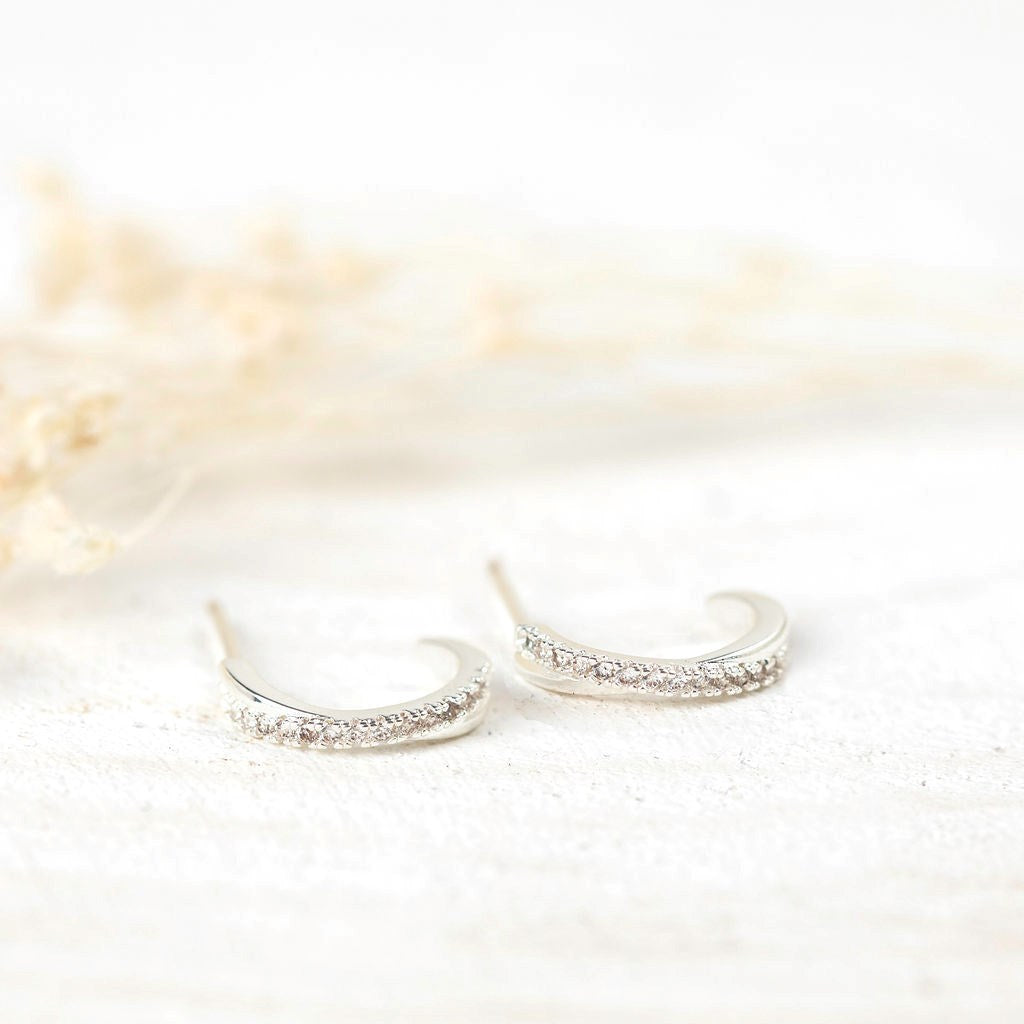 tiny dancer | hoop earrings