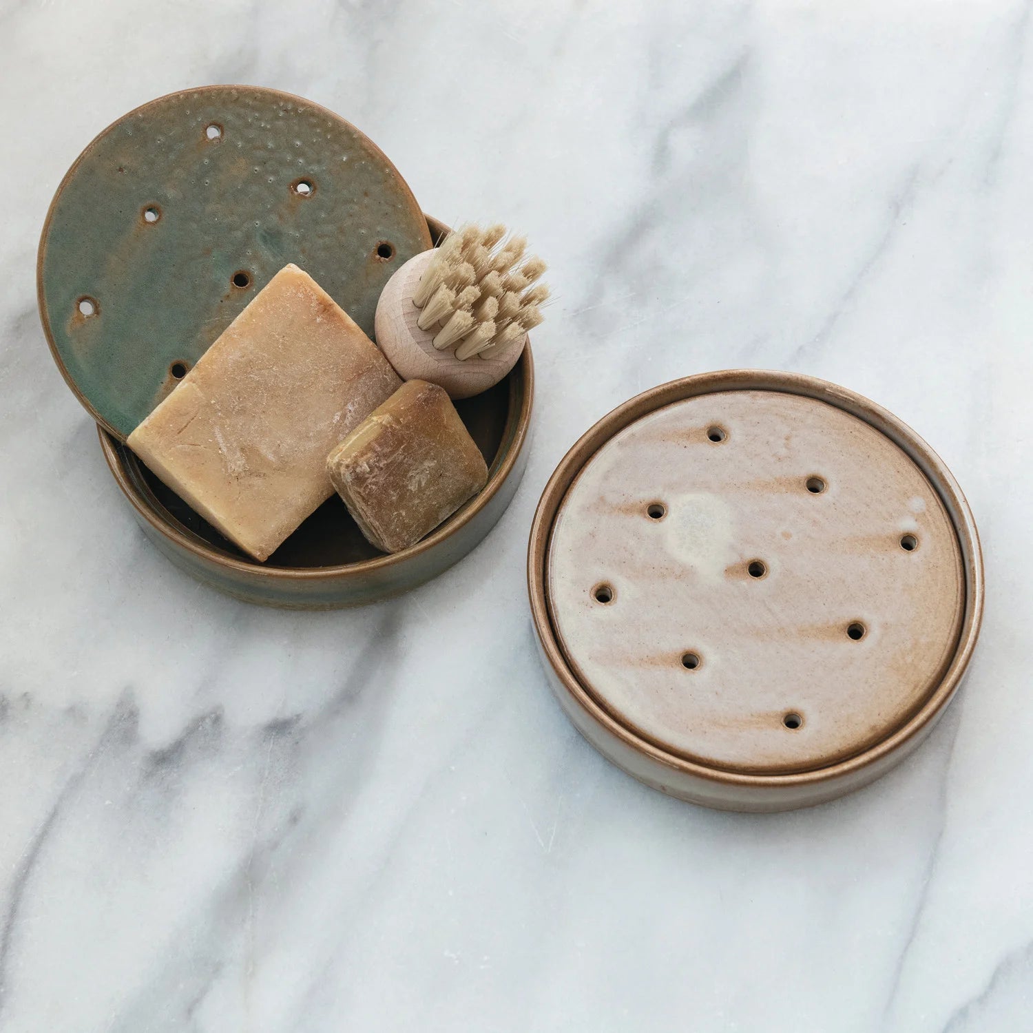 stoneware | soap dish with tray