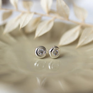 glimmer | stud earrings