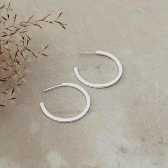 vista hoop earrings